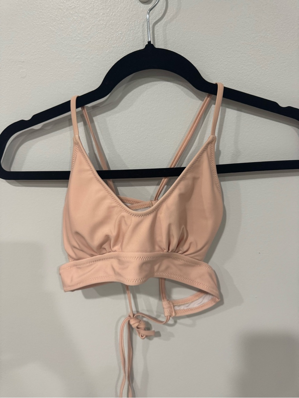 Cupshe Light Peach Tie-Back Sports Bralette